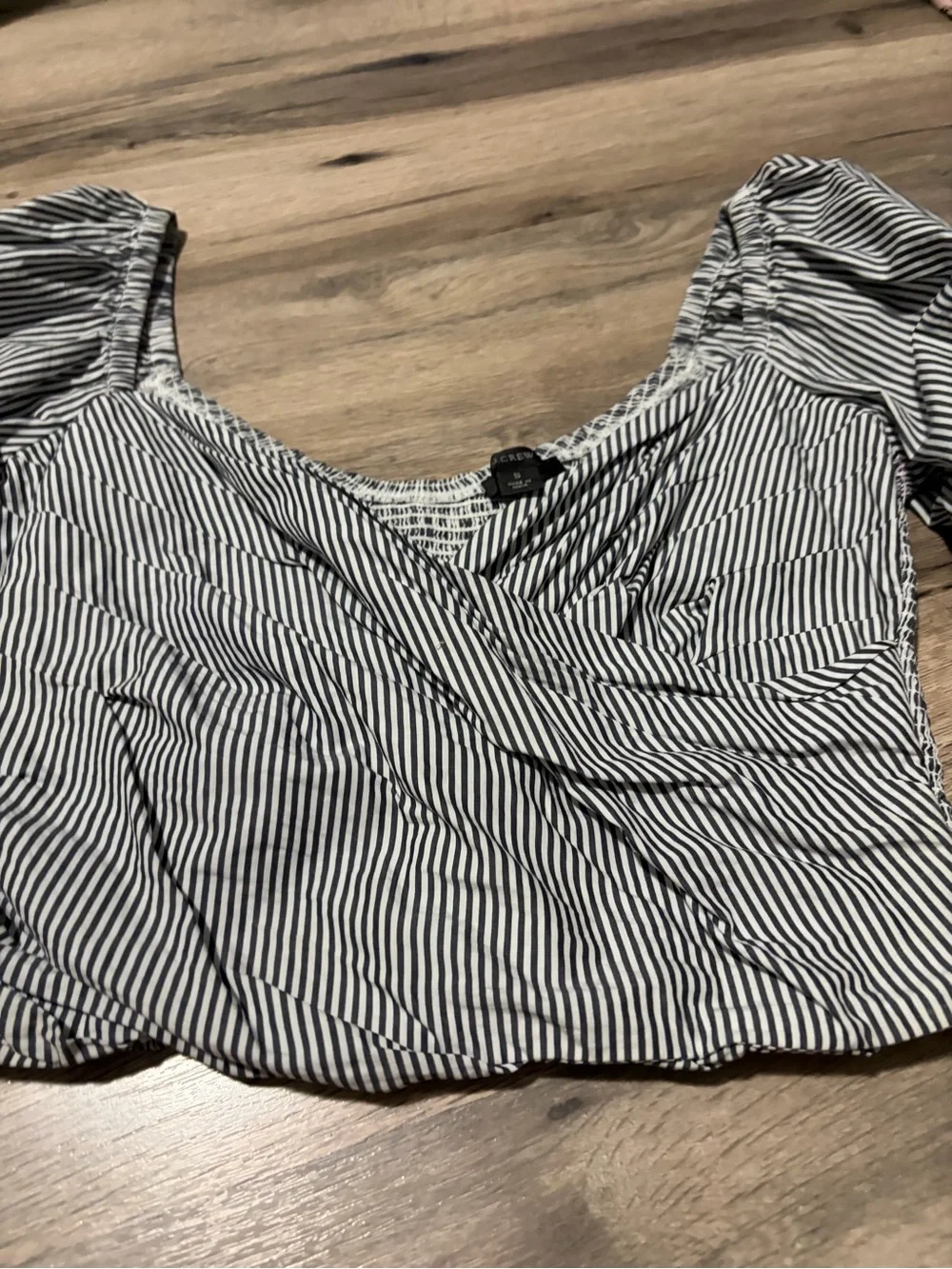 J. Crew Black & White Striped Puff-Sleeve Crop Top- small (19ptp)